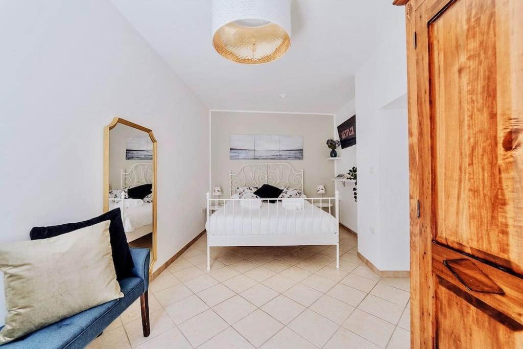 Torre Dalu' - A Due Passi Dalla Spiaggia Di Porta Vecchia, Con Terrazzo Privato E Netflix Monopoli Exteriör bild